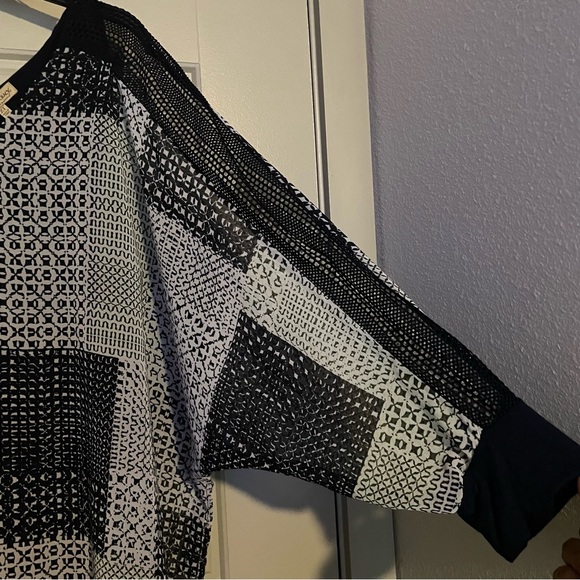 Patchwork Patterned Blouse - Picture 4 of 5